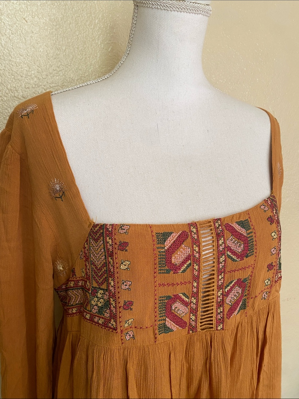 Free People Rhiannon Embroidered Dress NWT - Picture 2 of 6